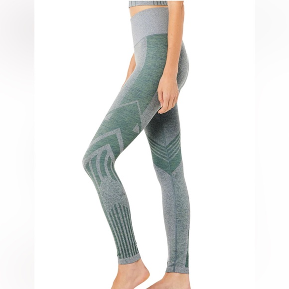 ALO 7/8 High-Waist Seamless Tempo Leggings - Picture 3 of 10